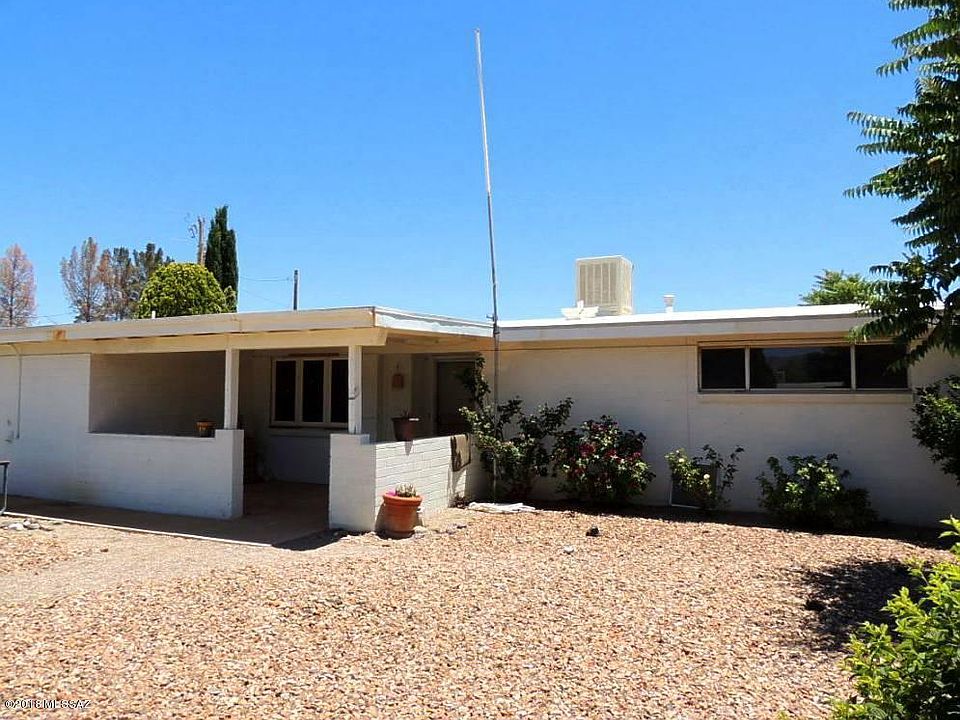 2nd image of 1026 E Justin Cir