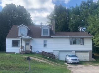 2819 E Sternberg Rd, Fruitport, MI 49415