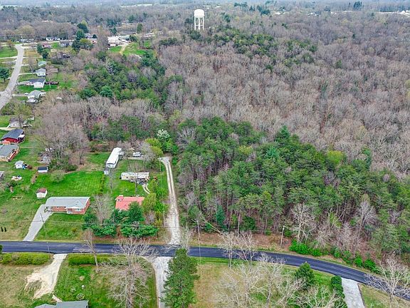 4th image of Lantana Rd