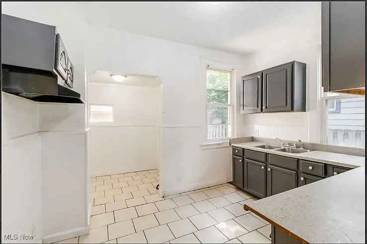 9919 Raymond Ave — Photo 25