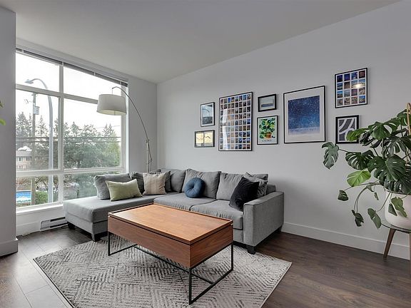 2nd image of 909 Clarke Rd #5