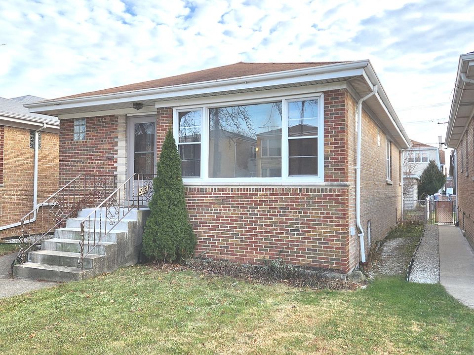 1st image of 5745 W Montrose Ave