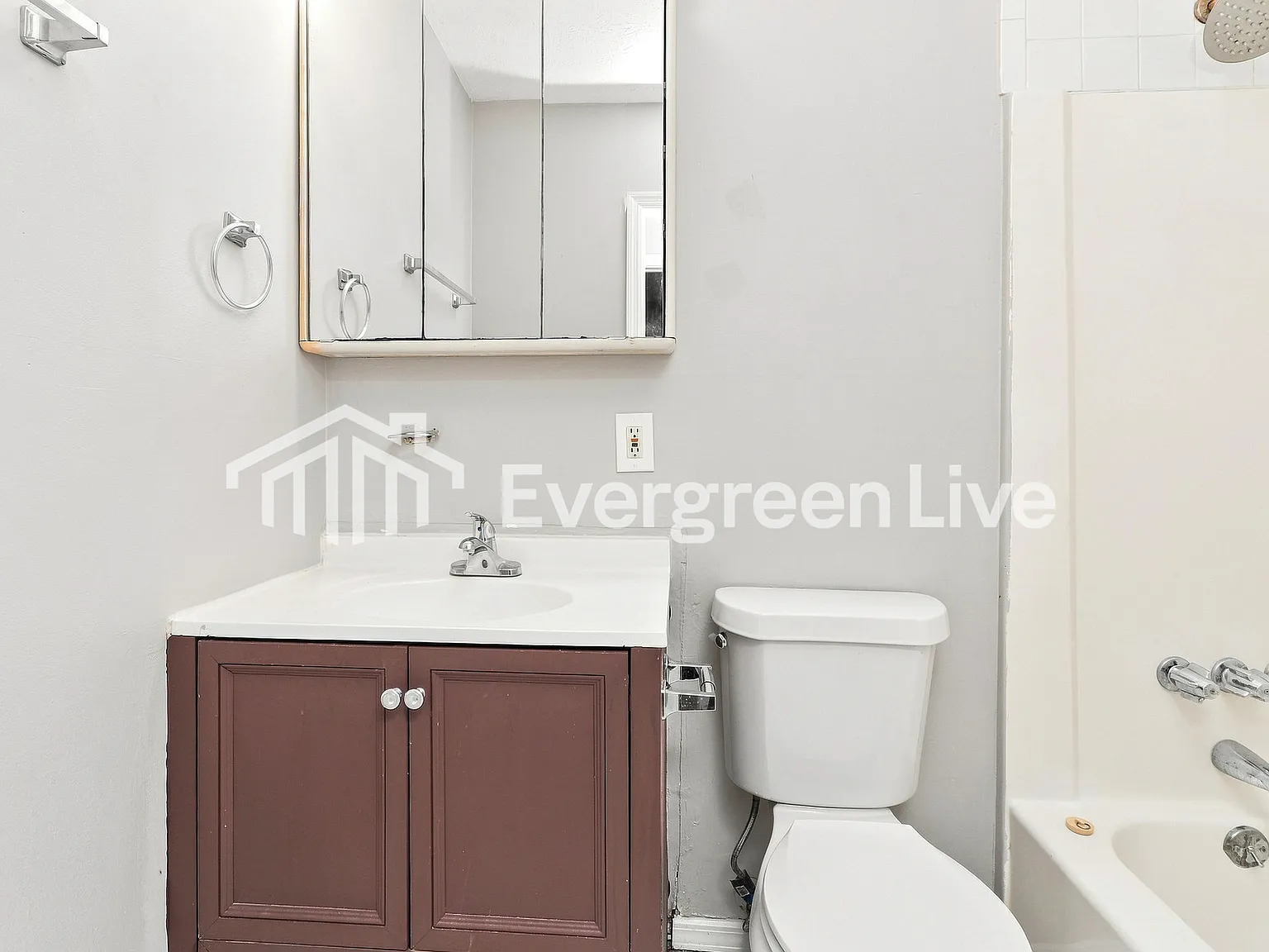 3 bed, 2.0 bath, 1200 sqft, $1,495 — Photo 2