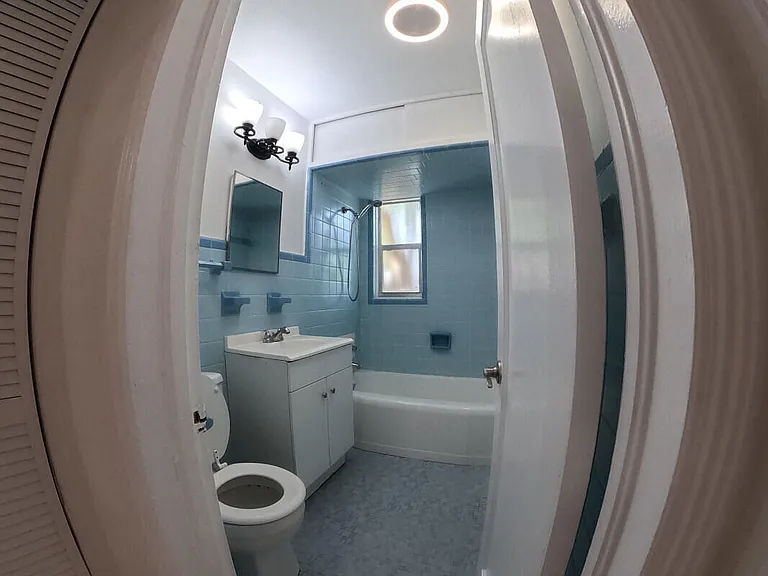 2300 Cleveland St — Photo 13