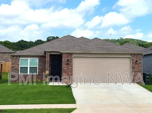 993 S Brambling Ln, Fayetteville, AR 72701