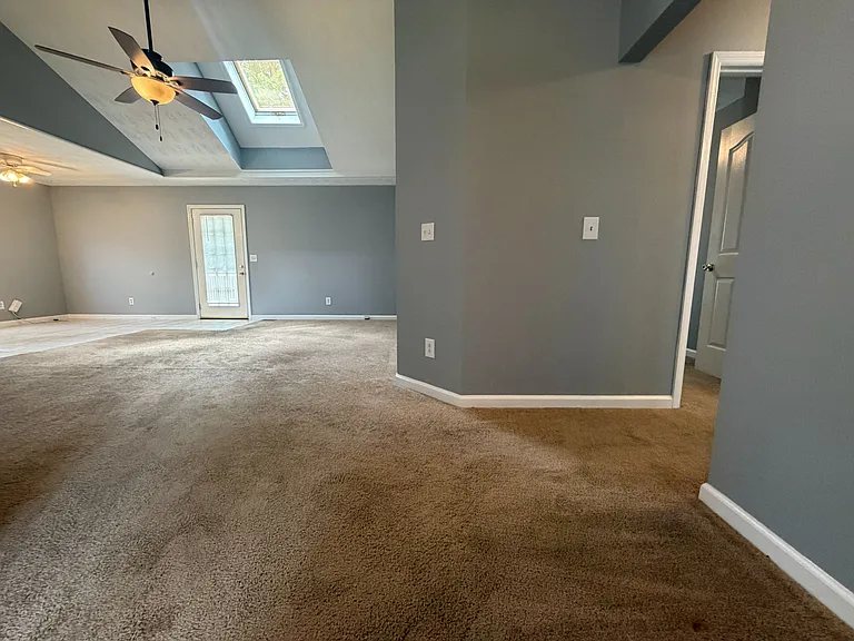 2510 Jones Blvd — Photo 2