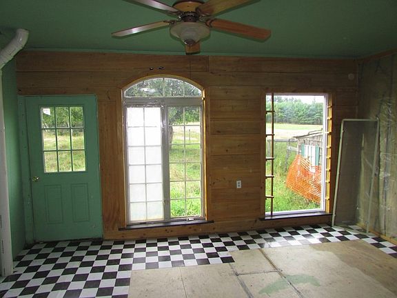 Additional Living Room