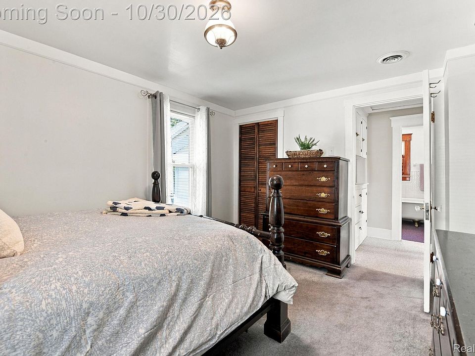 411 Hawthorn Ave, photo 14