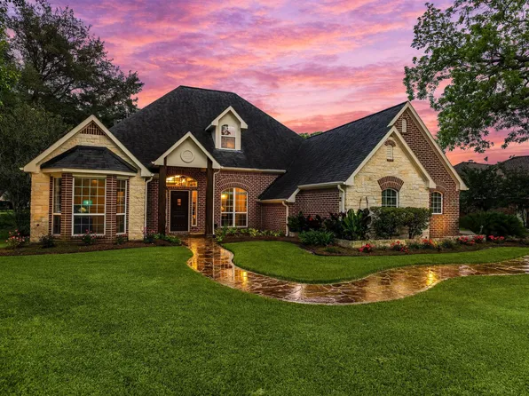 5234 Weston Dr, Weston Lakes, TX 77441