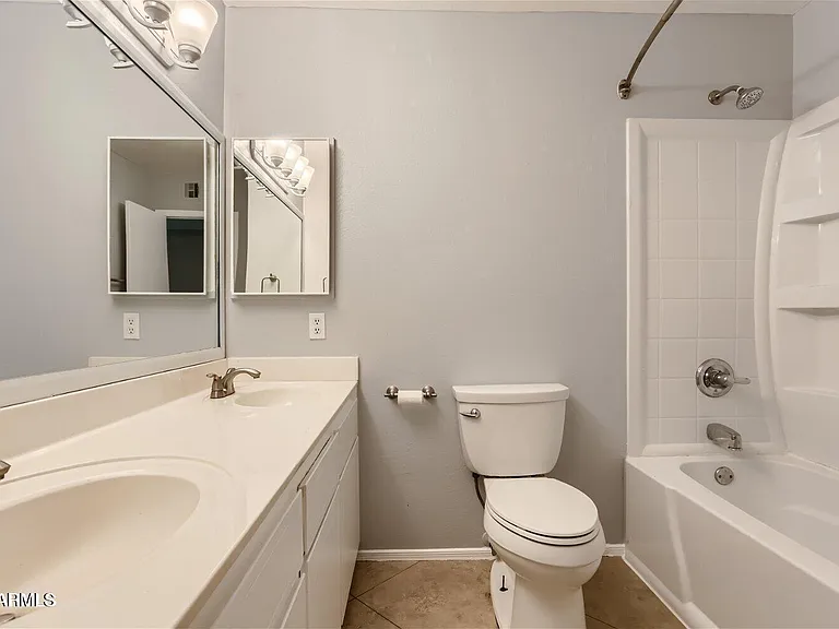 1991 E Carson Dr — Photo 11