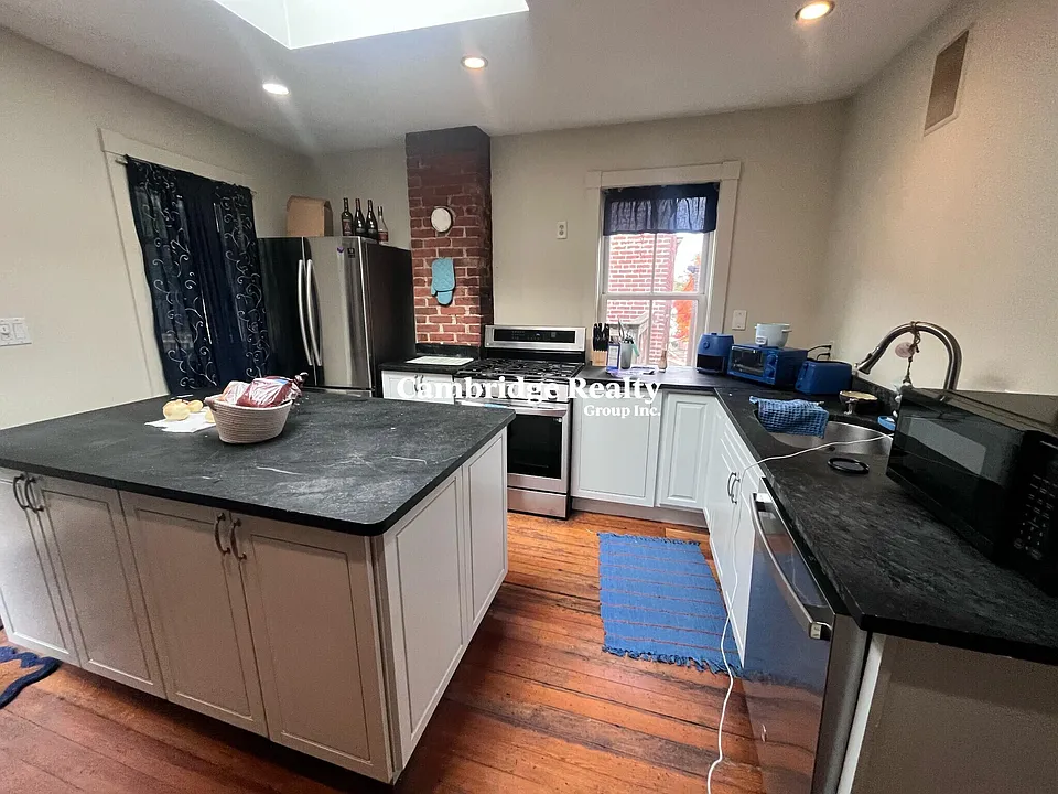 151 Highland St #2T