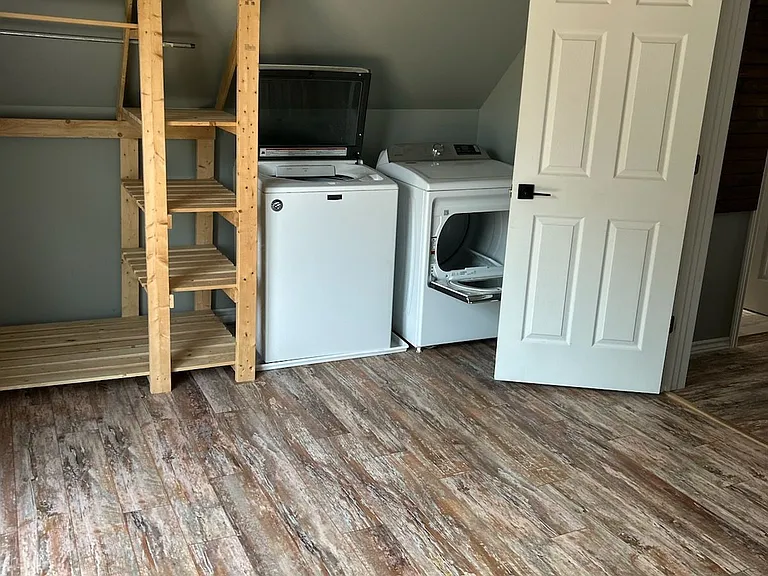 410 Admiral St — Photo 6