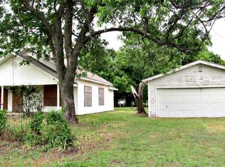 56 Main St, Lone Grove, OK 73443