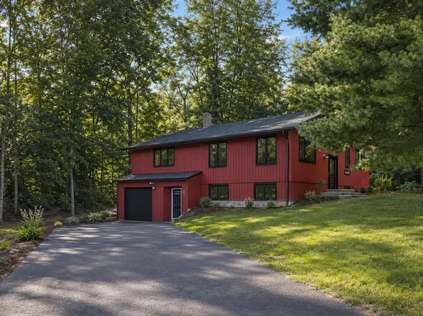 64 N Maple St, Hadley, MA 01035