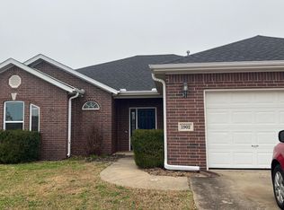 1902 SW Sequoia St, Bentonville, AR 72713