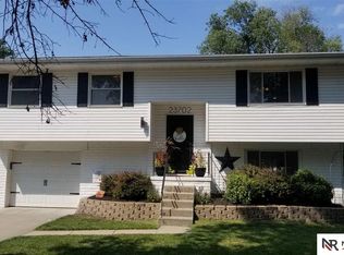 23702 Oak St, Waterloo, NE 68069
