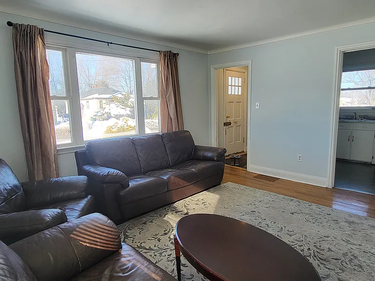 859 Victoria St #B — Photo 11