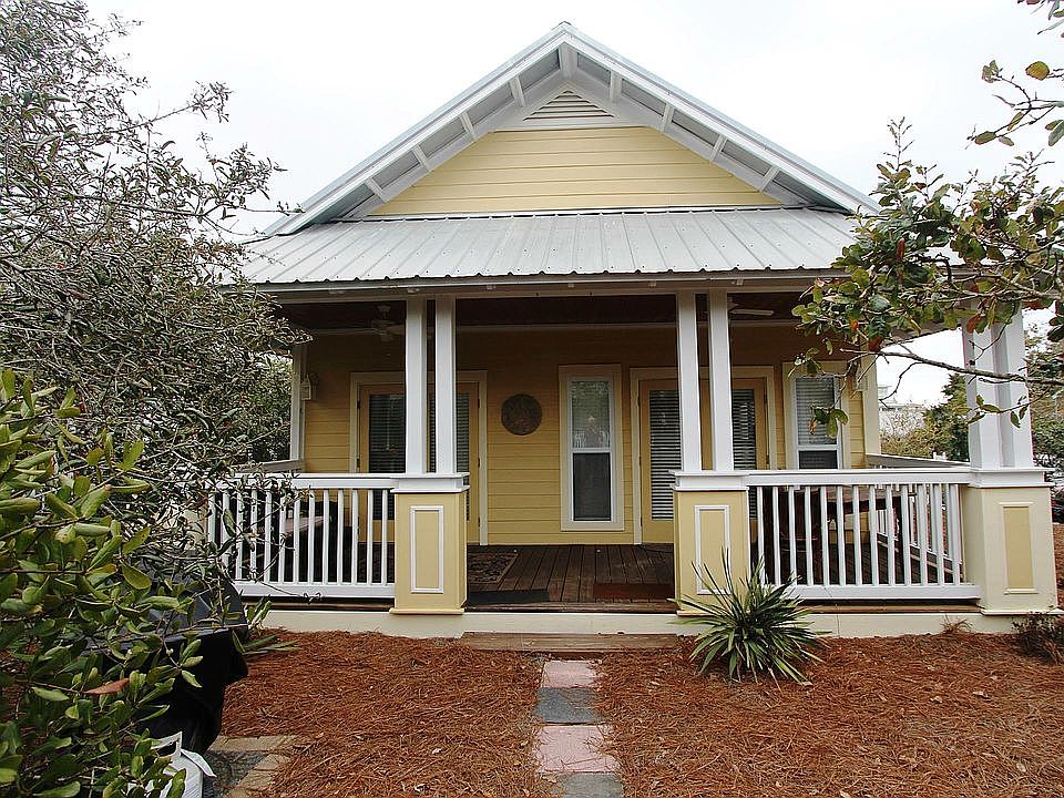 Back porch, end unit