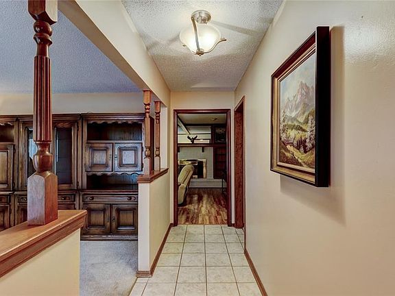 4th image of 2212 Bellaire Dr
