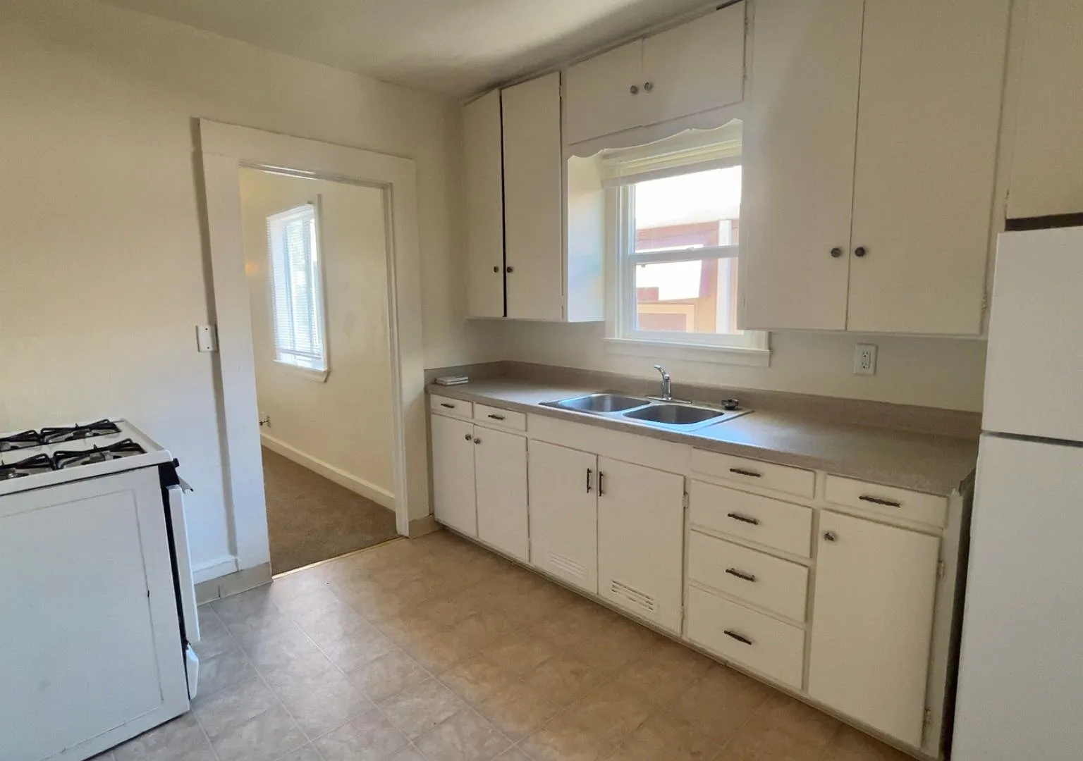 0611 - 630 Cherry St. — Photo 3