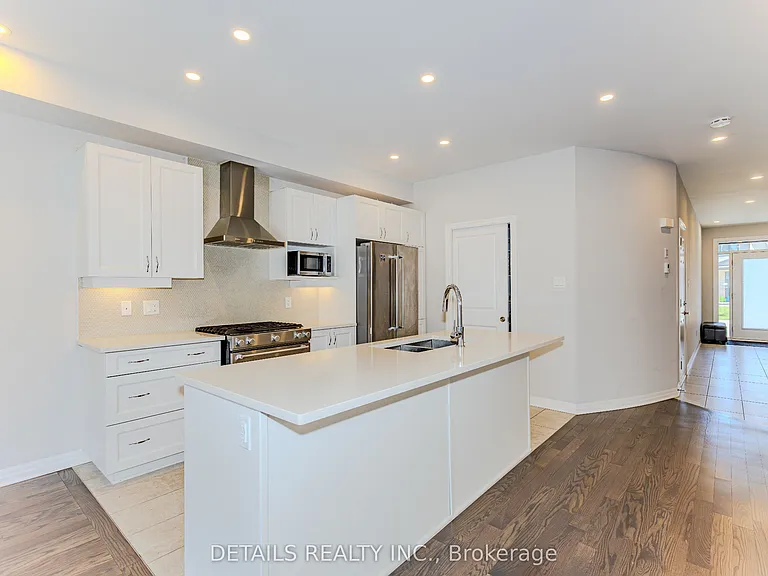 276 Avro Cir — Photo 7