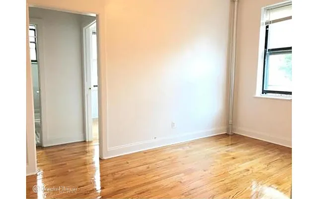 Rented by Douglas Elliman | media 14