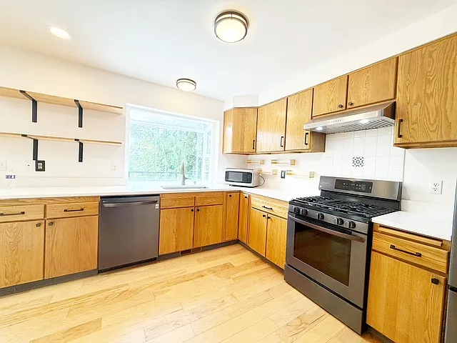 1128 NW Thornwood Cir — Photo 14