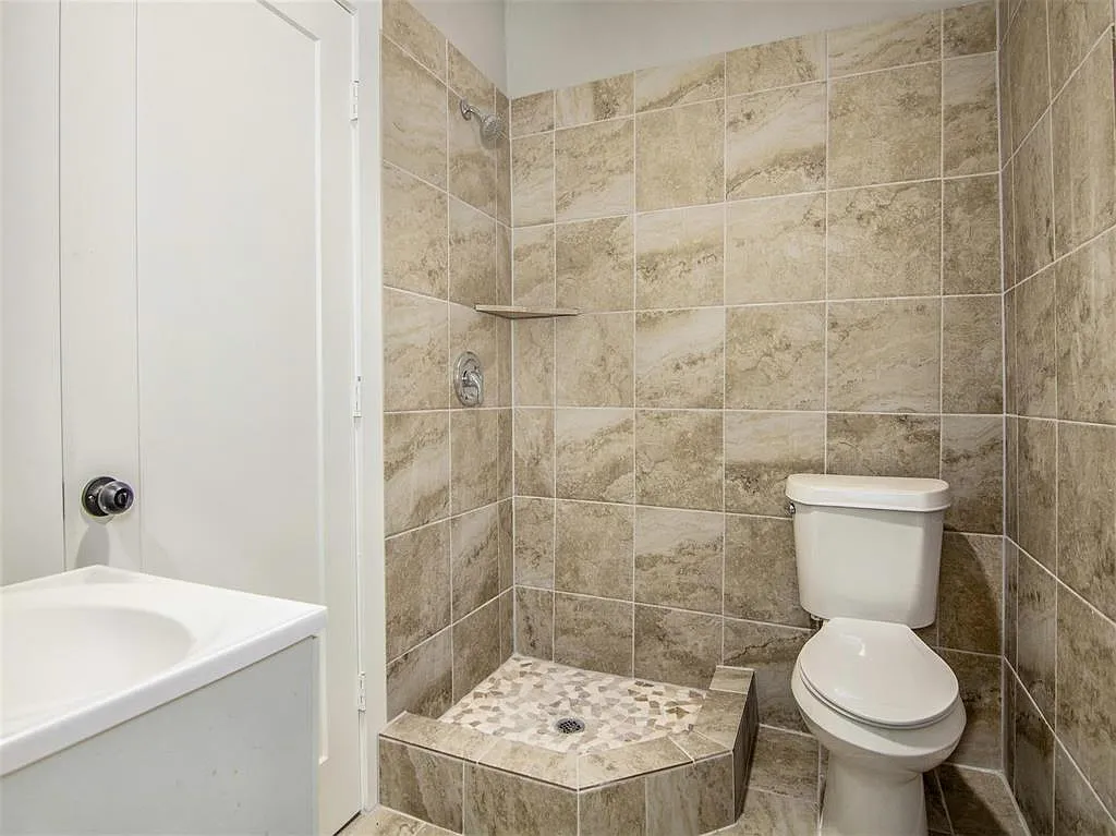 3 bed, 1400 sqft, $1,700 — Photo 4