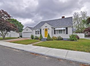 54 Benefit St, Warren, RI 02885