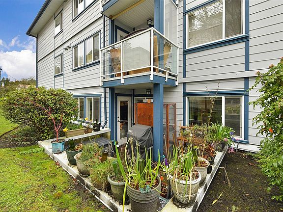 5th image of 383 Wale Rd #102