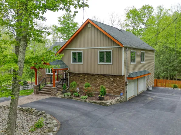 90 M And M Road, Middletown, NY 10940