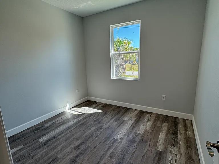 10085 Amicola St #10085 — Photo 5