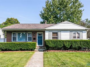 1042 E 2nd St, Defiance, OH 43512