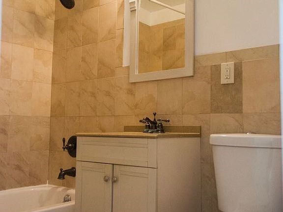 4th image of 294 Saint James Pl APT 2