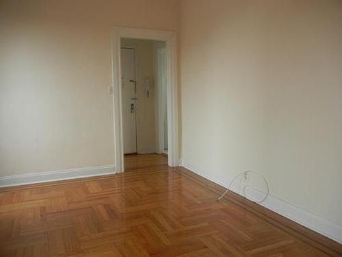 2nd image of 909 Avenue T APT B7