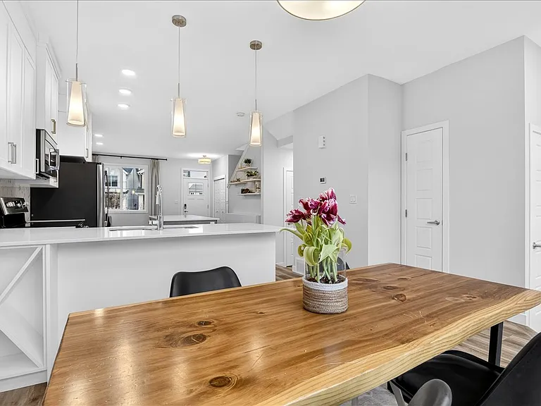 535 Paterson Way SW — Photo 20