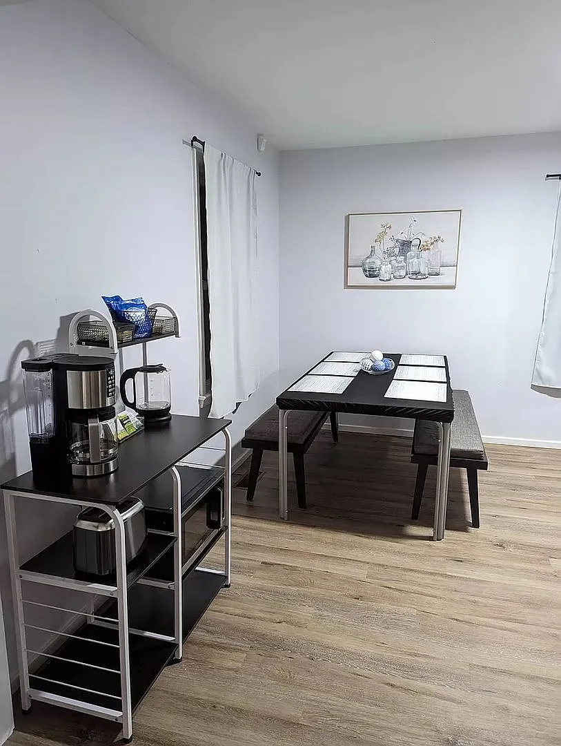 Room in 3 Bedroom Home at Merrill Pl — Photo 2