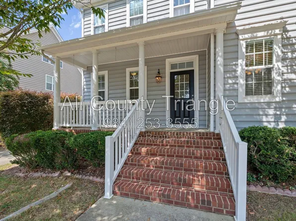 208 Butterbiggins Ln, Apex, NC 27539