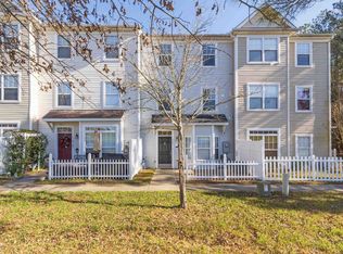 8631 Neuse Club Ln APT 103, Raleigh, NC 27616