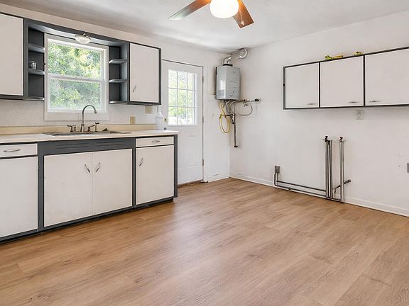 5th image of 1823 W Olive Street