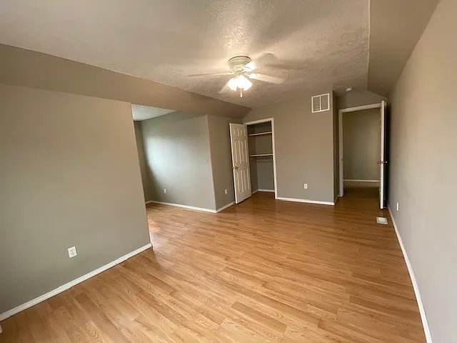 16653 New Colony Ave — Photo 3