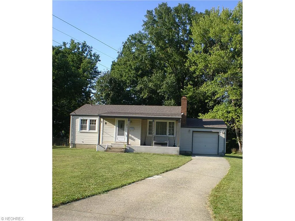 2512 Nadyne Dr photo 1