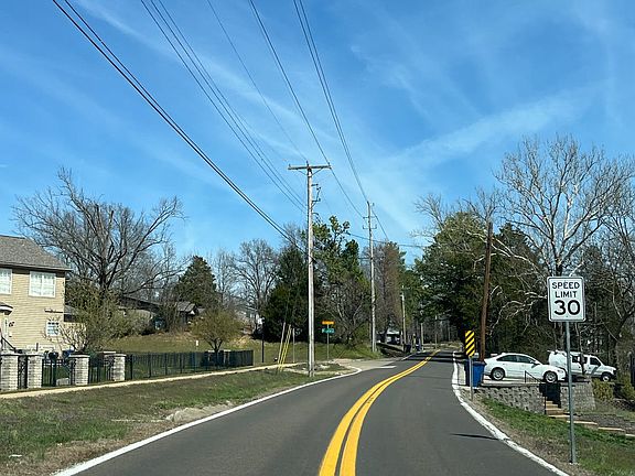 4th image of 7810 Becker Rd