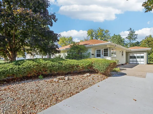 1205 Elida St, Janesville, WI 53545