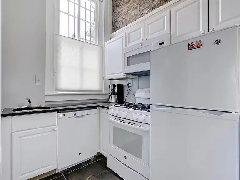 931 R St NW #1 — Photo 7