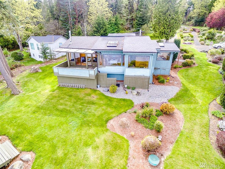 2nd image of 21906 President Point Rd NE