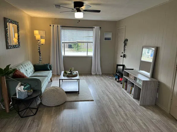 207 N Winchester Way, Pilot Point, TX