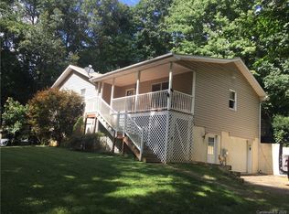 18 Friendship Ln, Candler, NC 28715