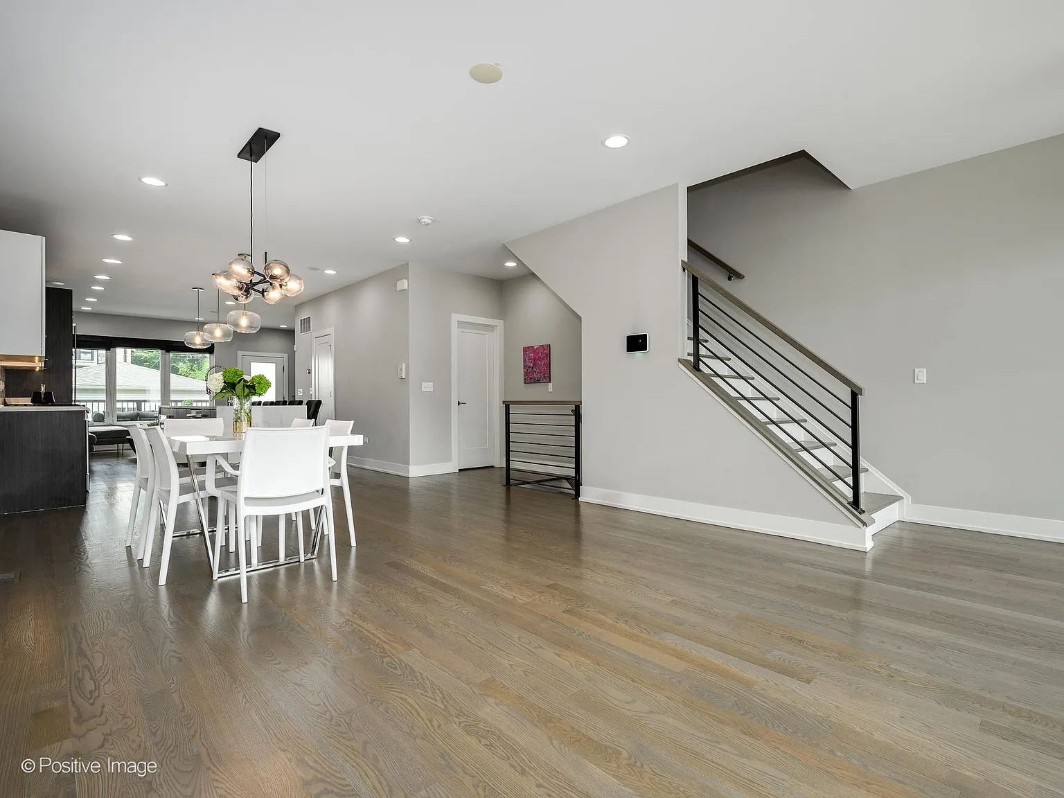 4 bed, 3.5 bath, 3027 sqft, $5,000 — Photo 2