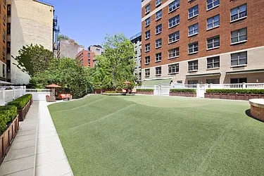 Rented by Park Property Advisors